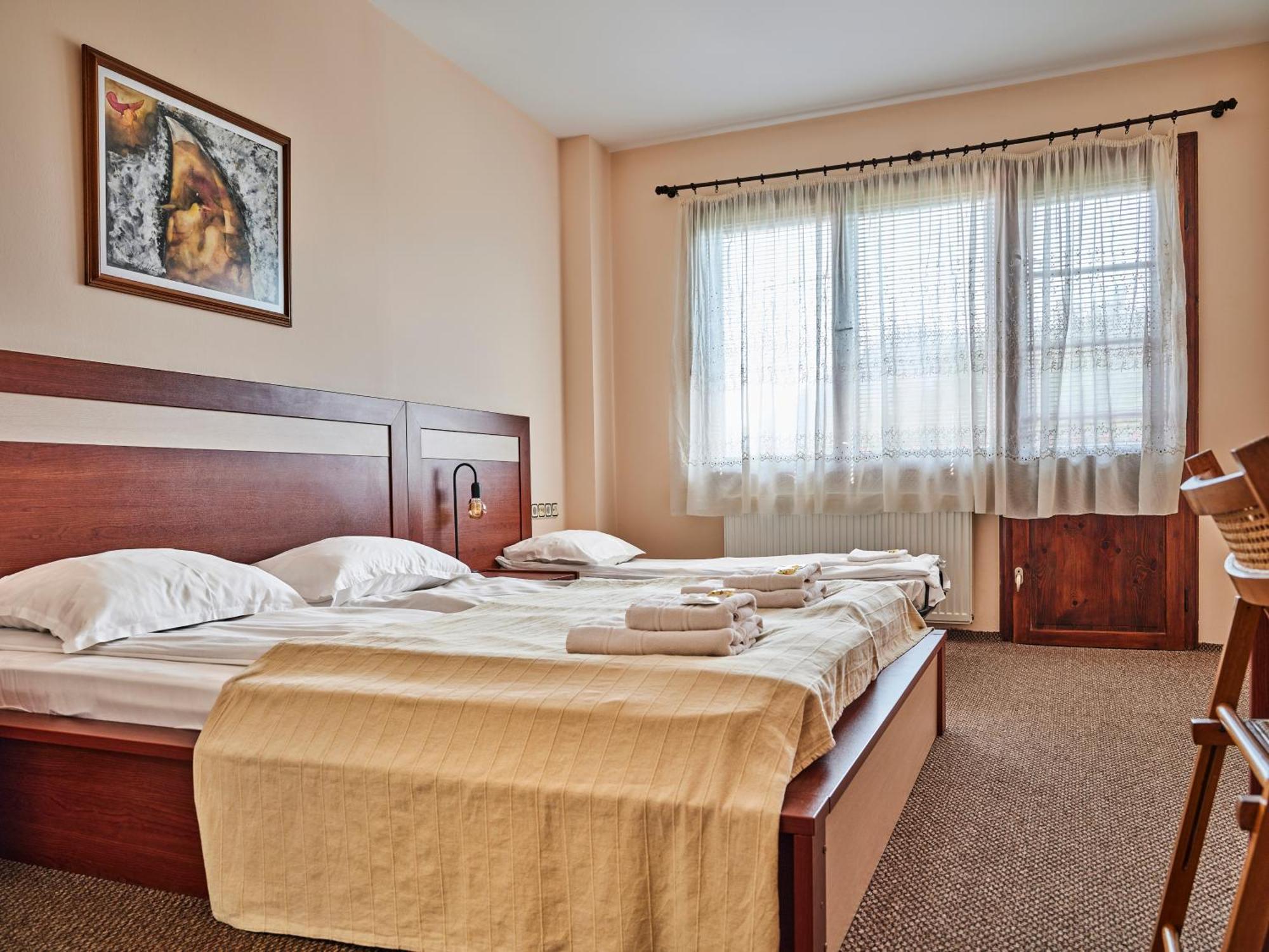 Hotel Tihiat Kat Apriltsi  Dış mekan fotoğraf